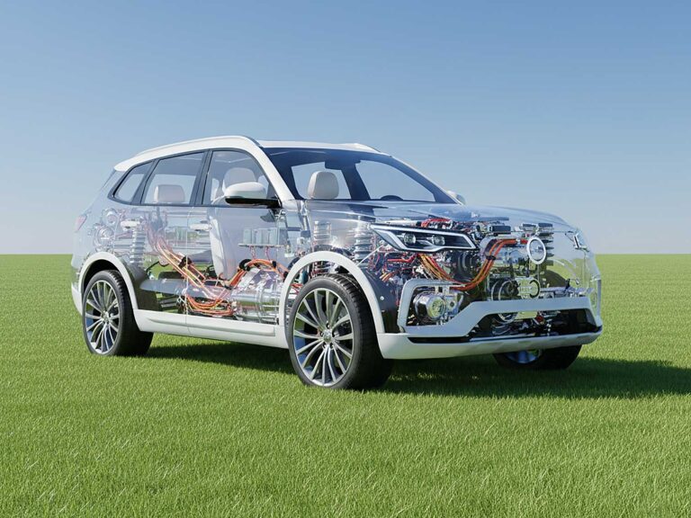 透明パーツの見えたSUV車