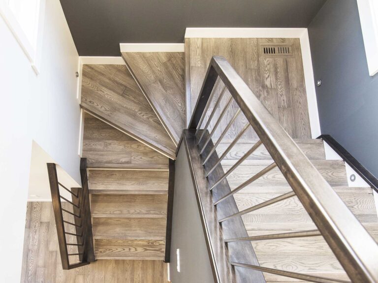 家屋室内廻り階段